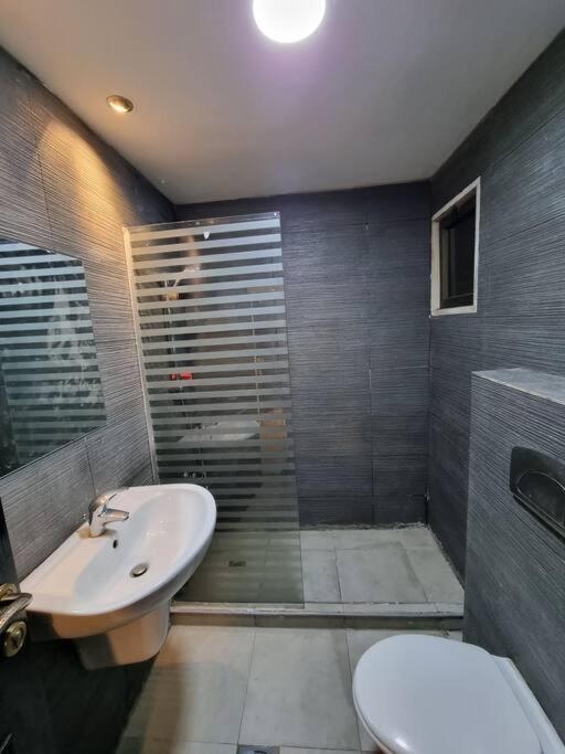 Deir Ghbar 3 Rooms Apart Amman Luaran gambar